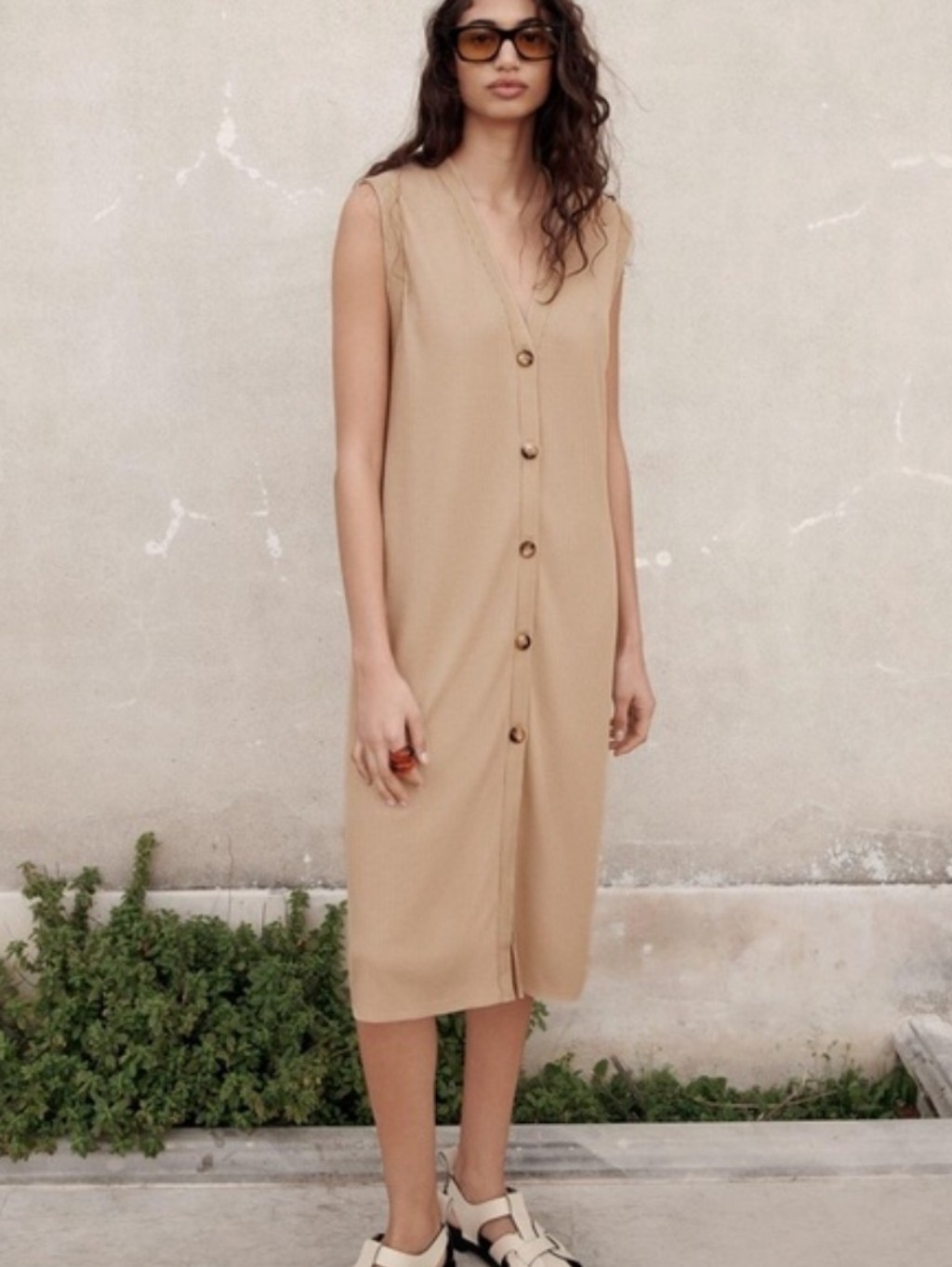 Zara Sleeveless V-Neck Button-Front Midi Dress In Beige